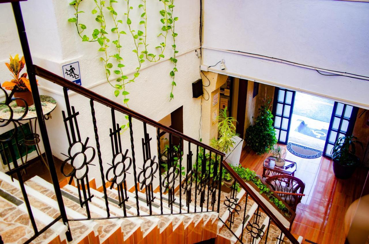 Hotel Villa Angeles Campeche Buitenkant foto