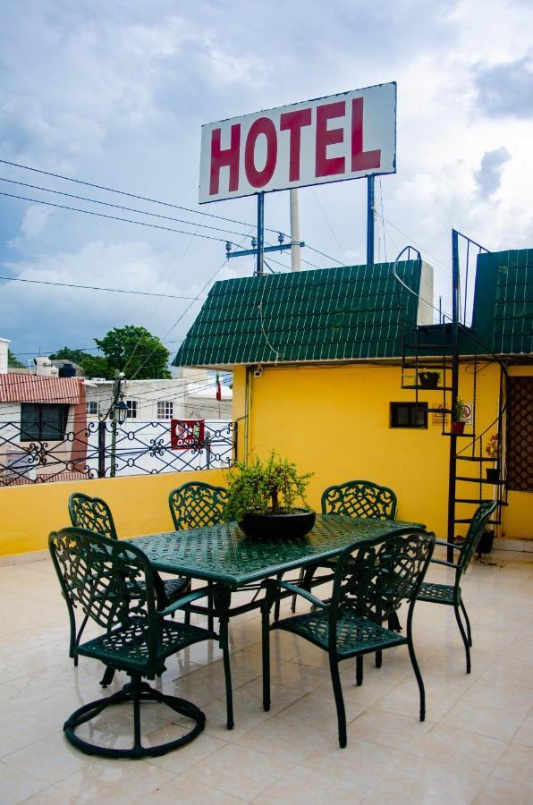 Hotel Villa Angeles Campeche Buitenkant foto